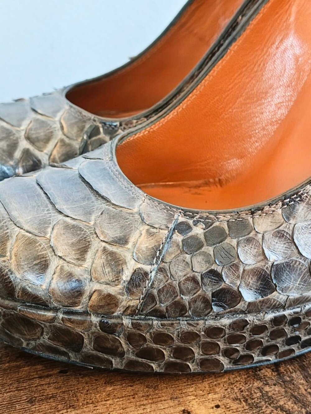 GUCCI Python Platform Pumps - Picture 5 of 15
